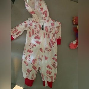 Newborn girls Jordan outfit wore once smoke free home